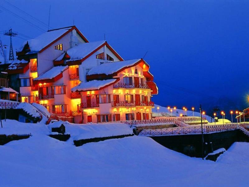 Clifftop Club Auli Joshīmath Kültér fotó